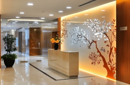 /glass%20foyer%20interior%20designs