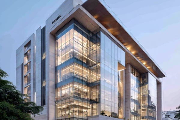 Architectural Glass for Facades Balance Functionality and Aesthetics.