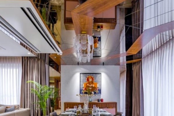 Ceiling-in-Reflection