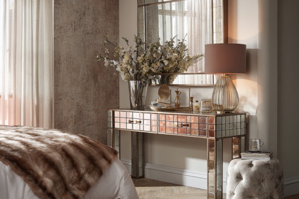 Mirrored Consoles Amplify Light and Elegance