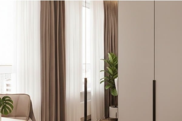 Mirrored wardrobe shutters