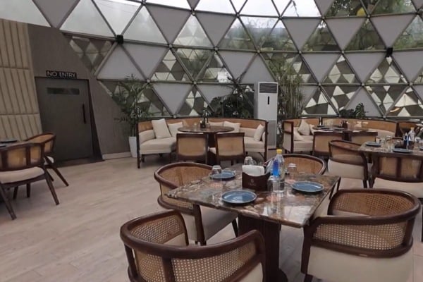 Soft-curves-and-calm-tones-define-timeless-elegance