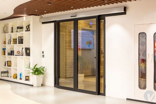 System-engineered fire-rated glazing solutions for modern buildings