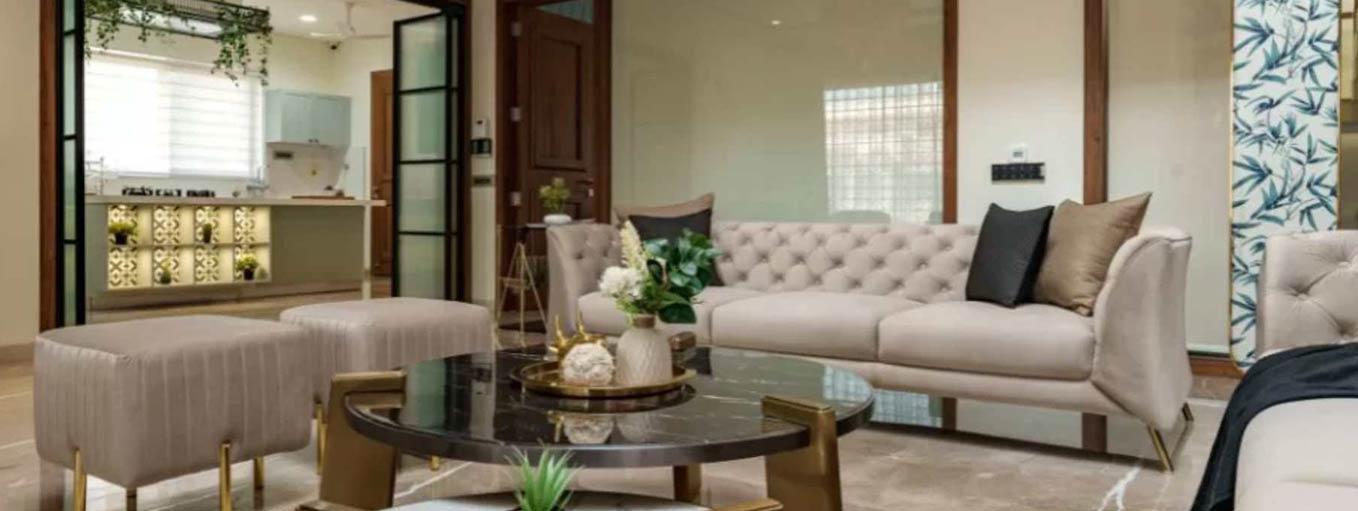 clear glass partition