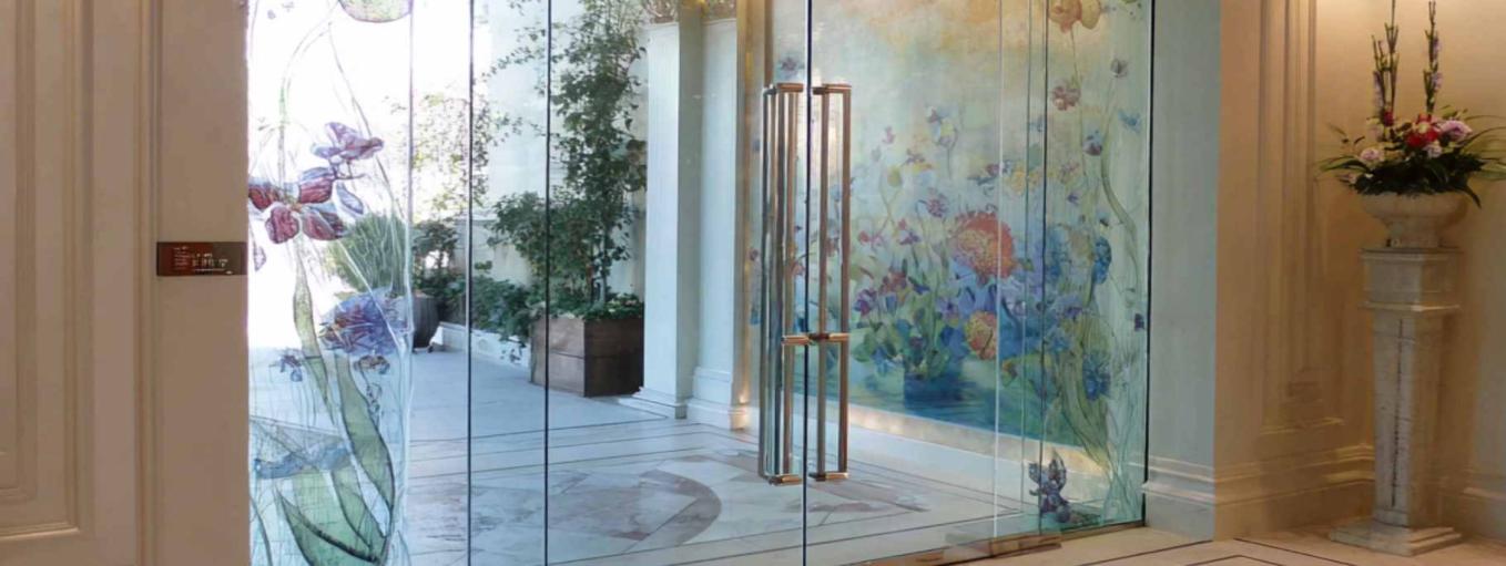 Toughened-glass doors