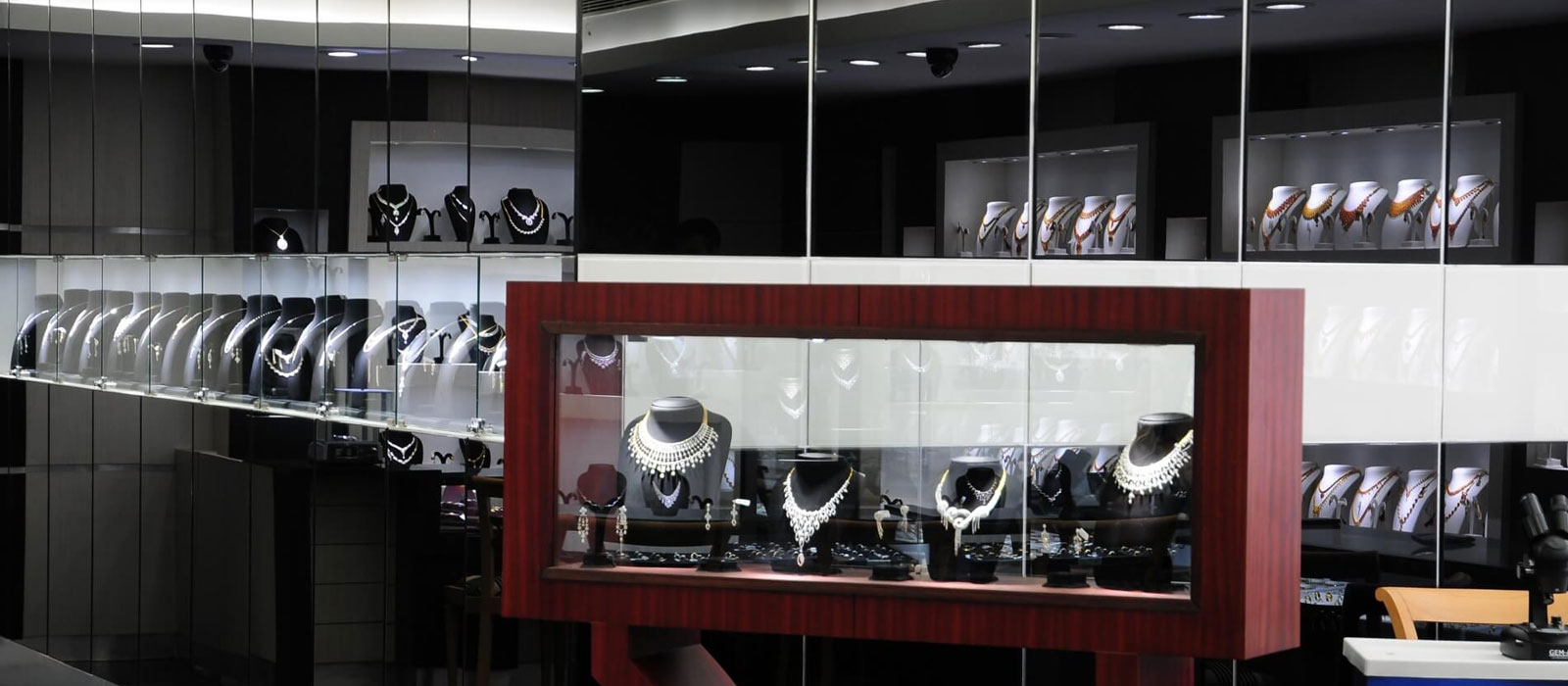 Visit Mirror Shops near me SaintGobain